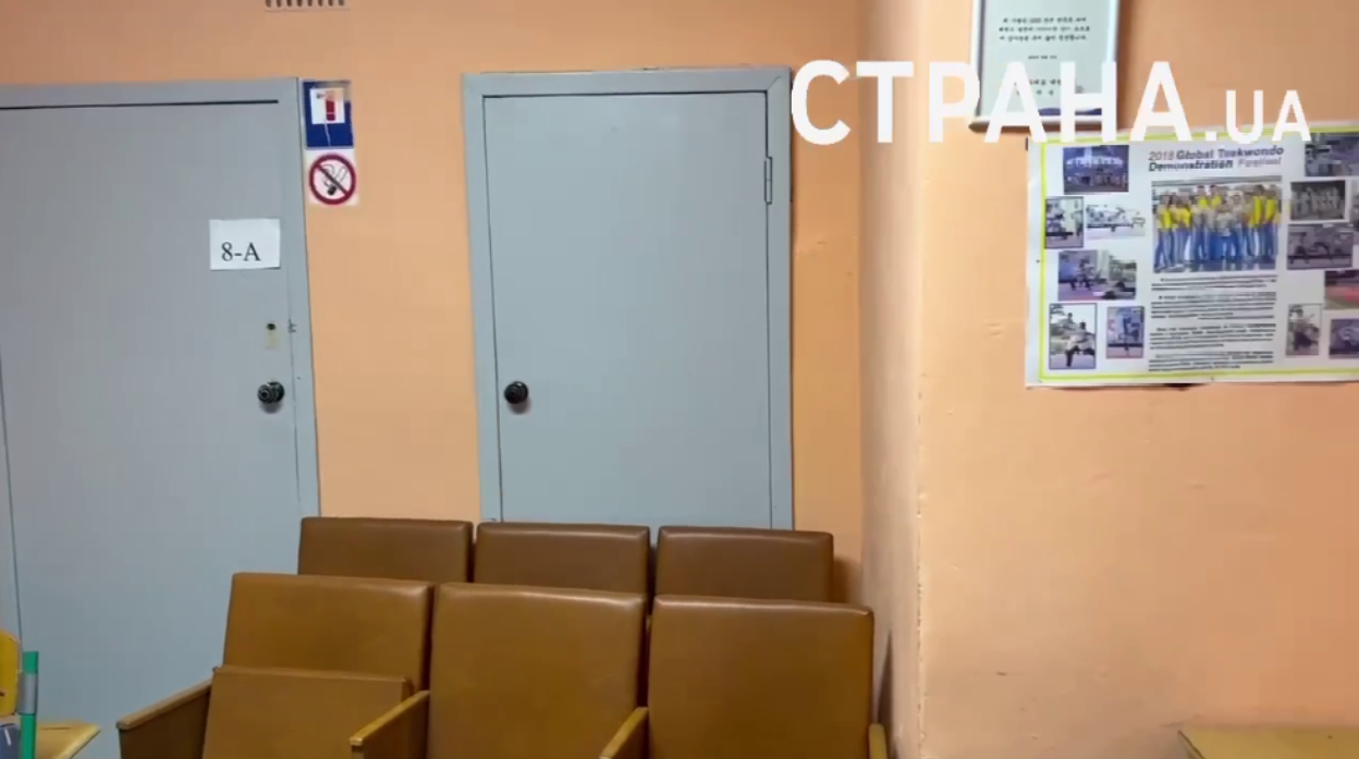 Укрытия школ не рассчитаны на посторонних людей. Скриншот видео